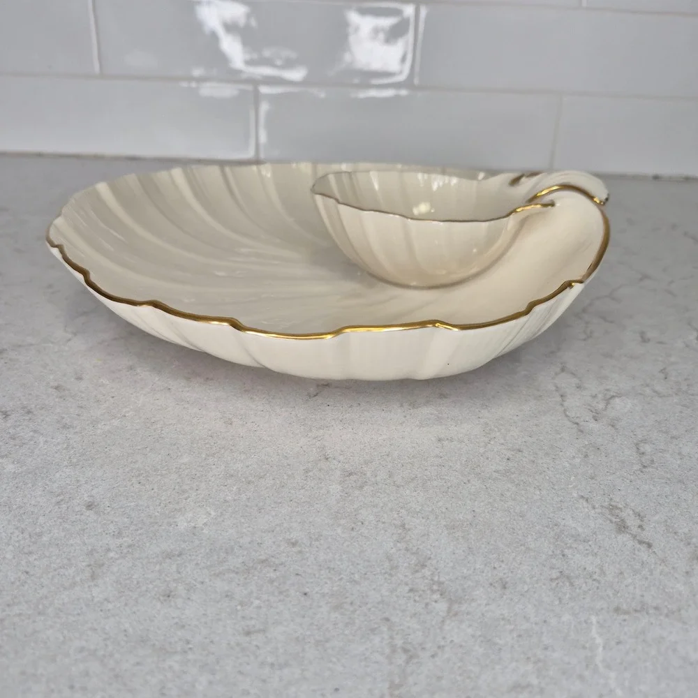Lenox Chip And Dip Server Shell Scalloped Gold Trim Cream Unisex